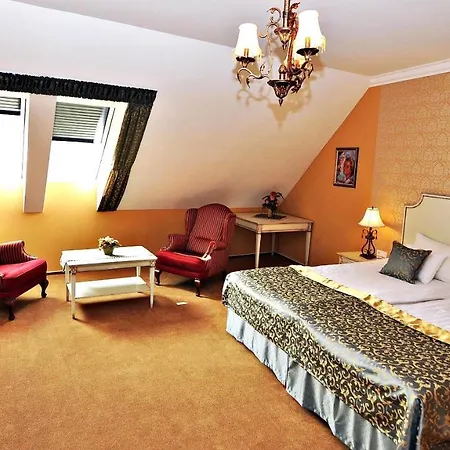 Classica 4* Papa